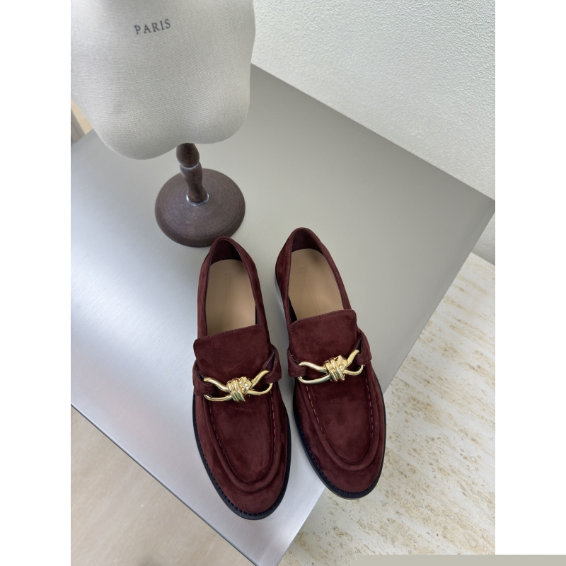 bo*te*ga Ve*ne*ta leather shoes